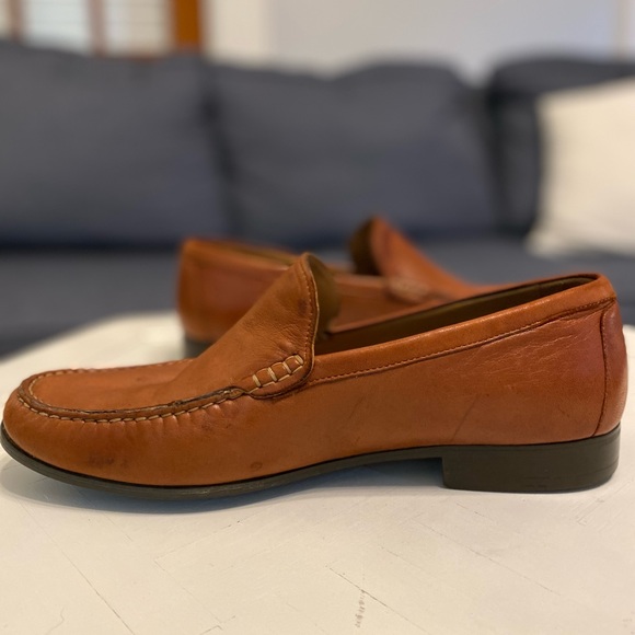 SOLD - Johnston & Murphy Men’s Cresswell Venetian Leather Penny Loafers - Picture 3 of 9